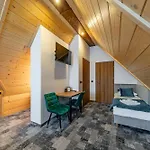 Folk Prestige Bed & Breakfast