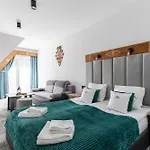 Folk Prestige Bed & Breakfast 3*