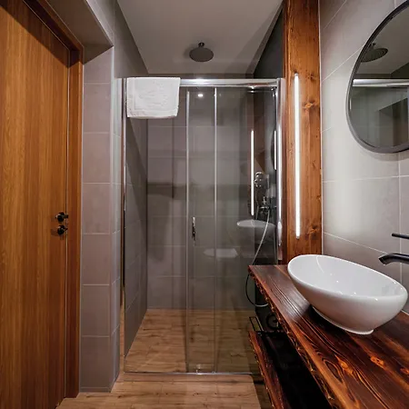 B&B Folk Prestige 3*